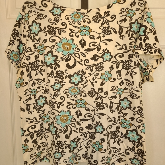 (406) Nick and Sarah Woman's Blouse, Size: 1X Color: White, Black, and Blue - Picture 9 of 16